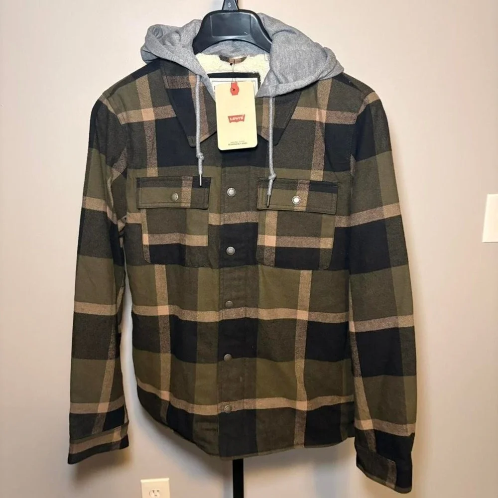 Levi's‎ green and khaki plaid shacket with hoodie